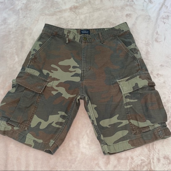 Levi’s Camo cargo short size 31 - Picture 5 of 9